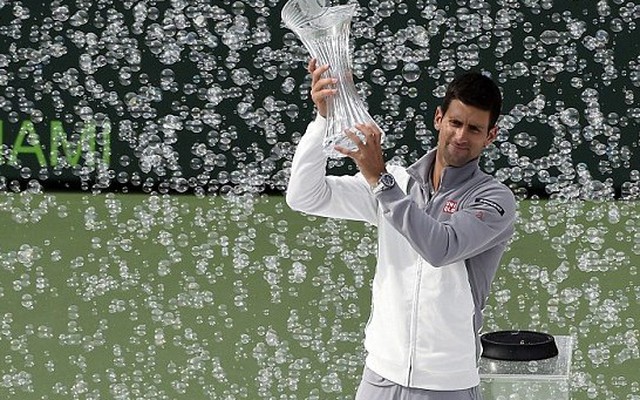 Hạ Nadal "2 trắng", Djokovic lên đỉnh Miami Masters