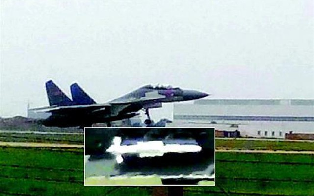 J-16 Trung Quốc mang tên lửa mới đe dọa Biển Đông