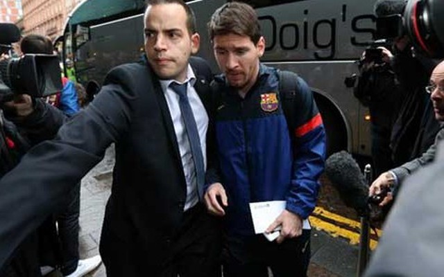 Messi đòi lương 25 triệu euro: Bài toán khó cho Barca