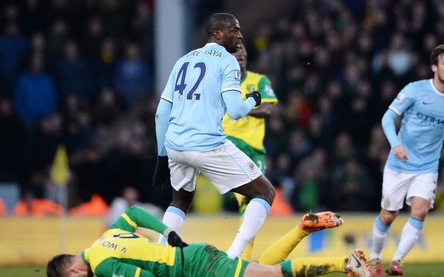 Họa vô đơn chí cho Man City: Yaya Toure bị FA sờ gáy vì xấu chơi