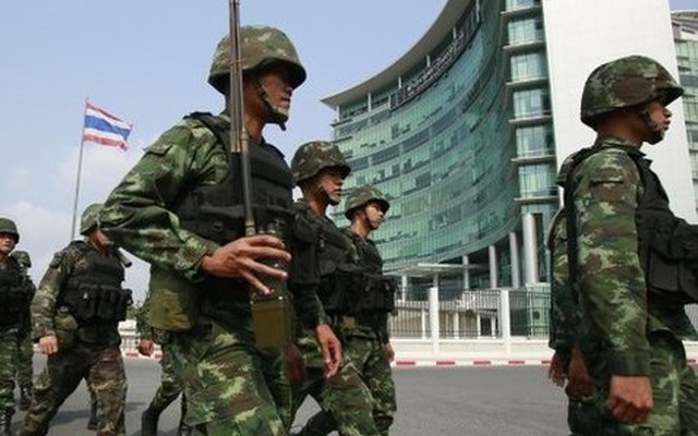 Căng thẳng cực điểm, Thái Lan ban bố tình trạng thiết quân luật