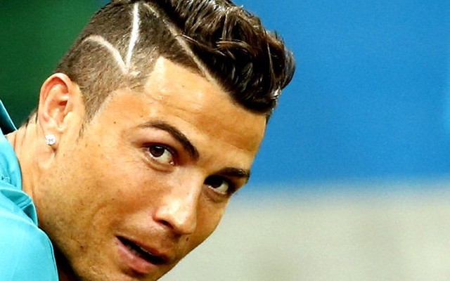 Có gì bí ẩn sau kiểu tóc mới của Cris Ronaldo?
