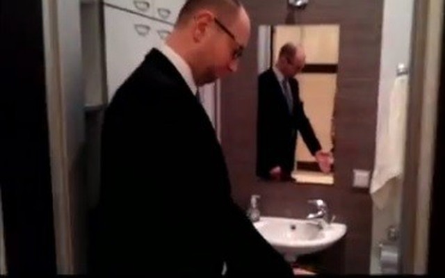 Video Thủ tướng Ukraine khoe nhà gây sốt