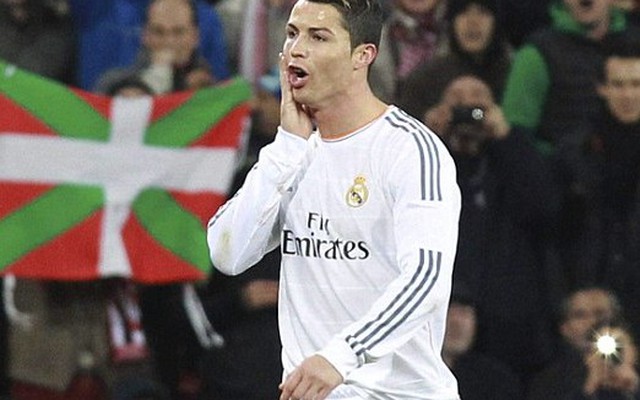 Ronaldo lĩnh thẻ đỏ, Real vẫn “lẽo đẽo” số 3