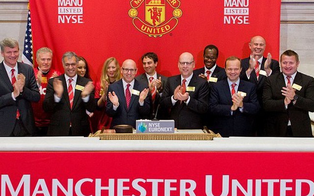 Fan Man United lại nổi điên với chiêu trò của nhà Glazer