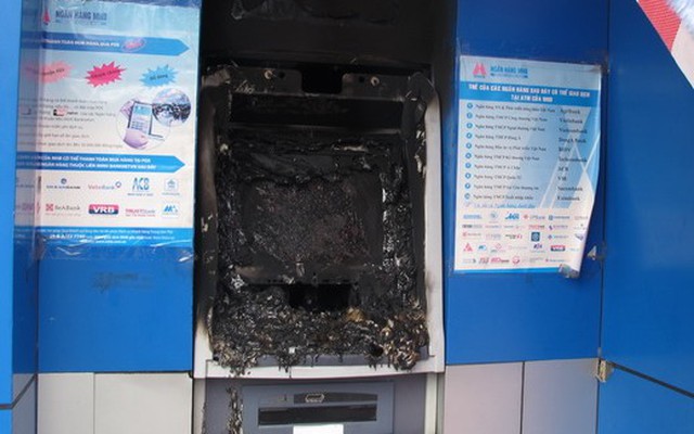 Máy ATM ở Hải Phòng bị đốt phá