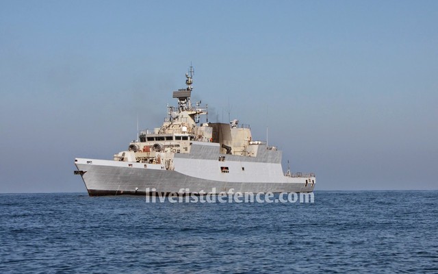 Hải quân Ấn Độ liên tiếp nhận tàu chiến mới