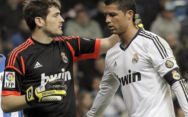 TIN VẮN SÁNG 16/1: Real trao băng đội trưởng cho Ronaldo