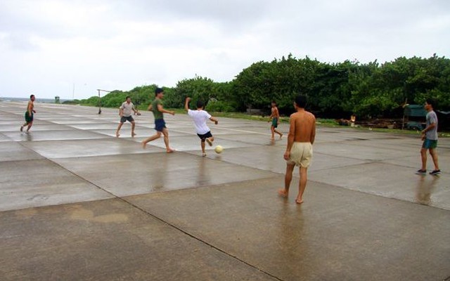 Bóng đá và World Cup nơi Trường Sa