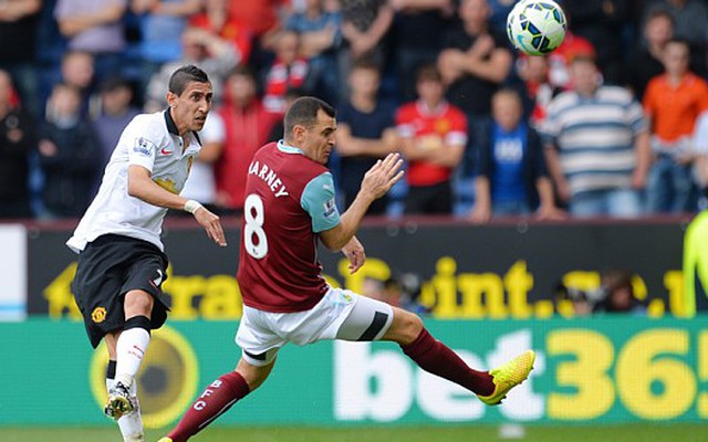 Di Maria chật chội trong đội hình Man United