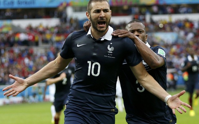 Pháp vs Thụy Sĩ: Thử cản Benzema đi