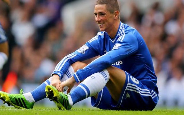 Thế giới lại sững sờ vì Fernando Torres