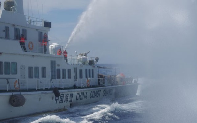 Cập nhật: Tàu hải cảnh TQ đâm thủng mạn tàu kiểm ngư VN