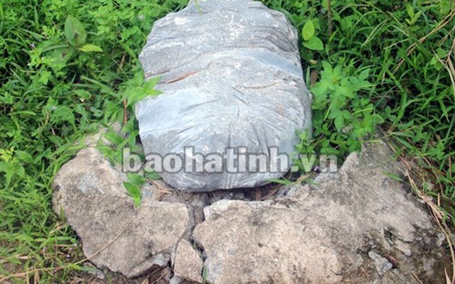 Kỳ lạ những hòn đá chữa bệnh trên khắp các vùng quê Việt Nam