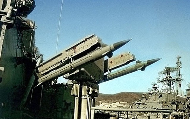 “Choáng” với cảnh bắn tên lửa Osa-M từ tàu chống ngầm Ukraine