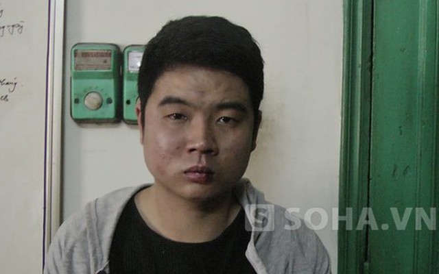 Một thanh niên bịt khẩu trang, cầm dao cướp táo tợn ở Hà Nội