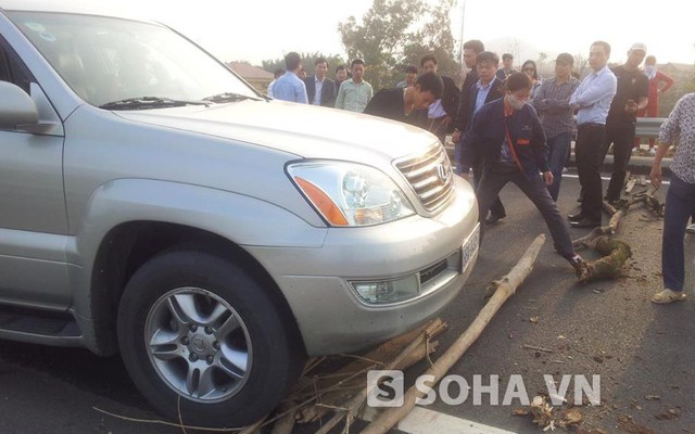 Vì sao Bộ trưởng bị rải đinh chặn xe ở cao tốc Nội Bài - Lào Cai?