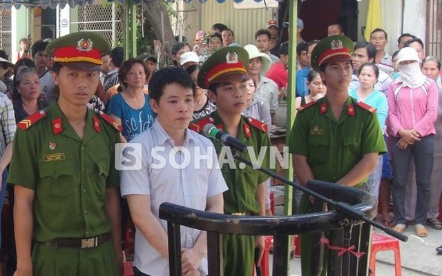 Ghen tuông, chồng đâm vợ mang bầu, thai nhi tử vong