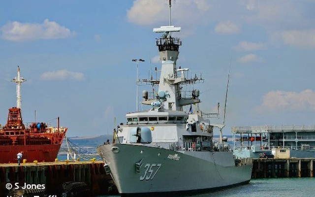 Indonesia tiếp nhận chiến hạm tối tân giá siêu bèo