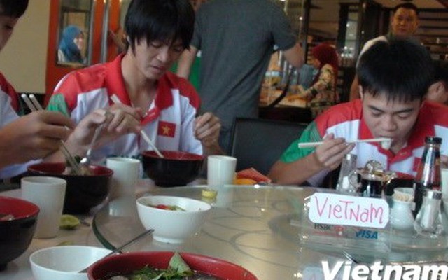 Thói quen ăn uống sai lầm đã làm hại ĐT U19 Việt Nam?