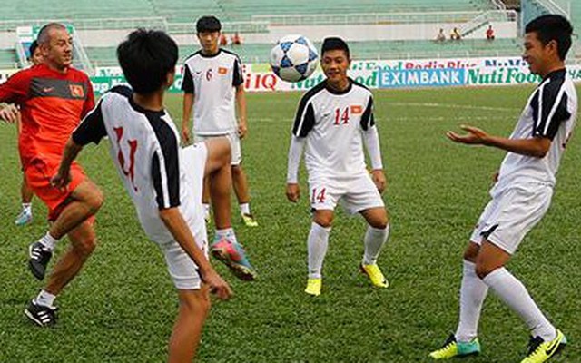 U19 Việt Nam so tài với “những tay súng trẻ”