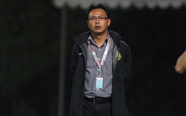 HLV U23 Malaysia suýt “tẩn” học trò vì làm bậy