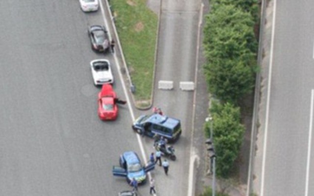 Cảnh sát Pháp điều trực thăng truy đuổi theo 5 siêu xe đua trái phép