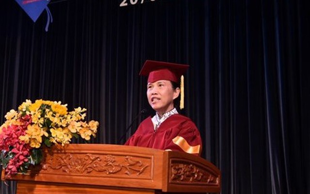 Bài diễn văn xúc động trong lễ tốt nghiệp của các tân khoa