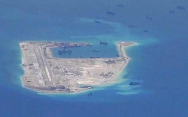 Mỹ: TQ triển khai pháo cơ giới trên đảo nhân tạo ở Biển Đông