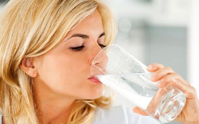 3 loại nước có chết khát cũng không uống sau khi thức giấc