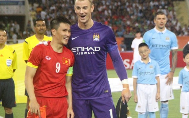 Man City sang Việt Nam: Sự nhược tiểu của một nền bóng đá