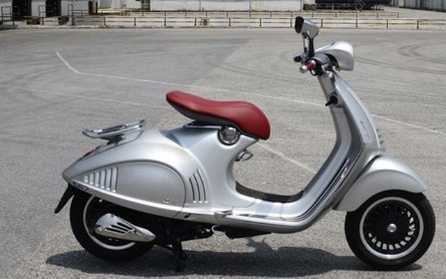 Điều gì khiến Vespa 946 đắt ngang ô tô?