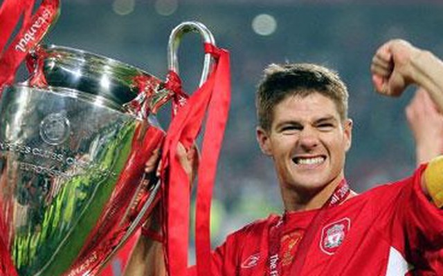 Casillas, Gerrard: Cùng “oà khóc” giữa dòng đời bạc bẽo