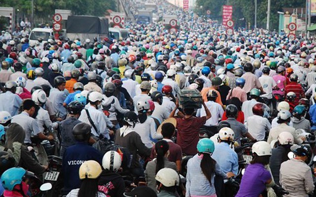 "Giao thông Sài Gòn vẫn nhúc nhích": Hãy cứ ùn ứ nhé các mẹ!