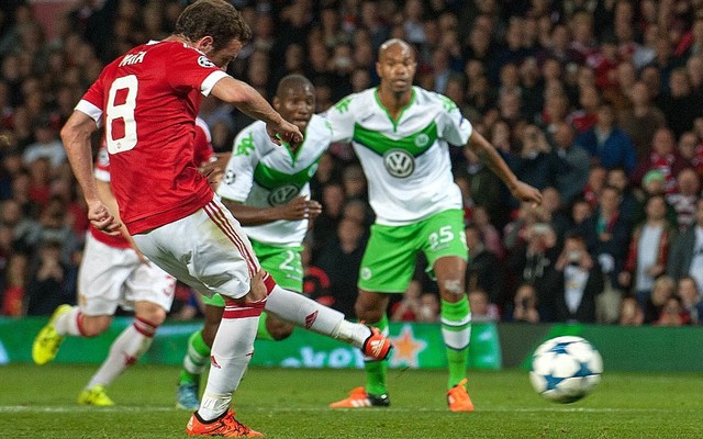 Man United 2-1 Wolfsburg: Một mình Mata "chấp hết"