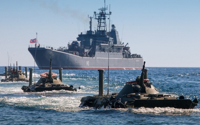 Kỷ niệm 310 năm thành lập Thủy quân lục chiến Nga