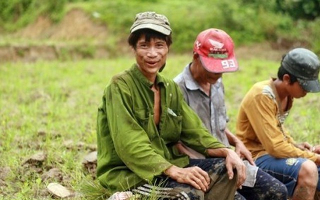 'Người rừng' Hồ Văn Lang cố gắng học chữ để... tìm vợ