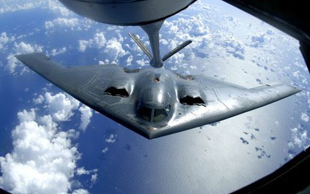 Choáng với các cải tiến mới đỉnh cao của máy bay ném bom tàng hình B-2