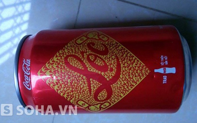 Khách hàng sẽ kiện Coca-Cola vì lon nước nhẹ bất thường