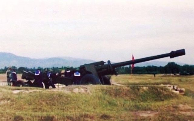 Lựu pháo phòng thủ bờ biển 152 mm của Hải quân Việt Nam