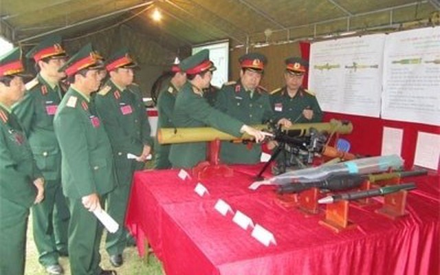 Việt Nam nên sản xuất "sát thủ diệt tăng" dùng một lần RPG-28/30?