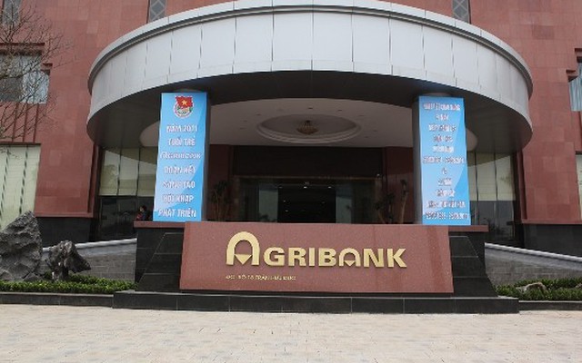 Agribank ưu tiên tuyển người nhà: "Lần đầu tôi nghe nói"