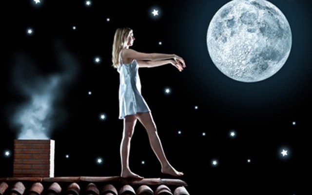 Mơ rơi từ nóc nhà, rơi xuống vực thẳm... báo hiệu điều gì?