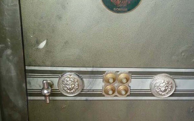 Đục két sắt của ủy ban xã, trộm để “sót” 450 triệu đồng