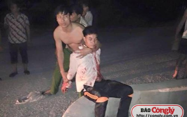 Lào Cai: Kinh hoàng chồng đâm chết vợ giữa đường rồi tự tử