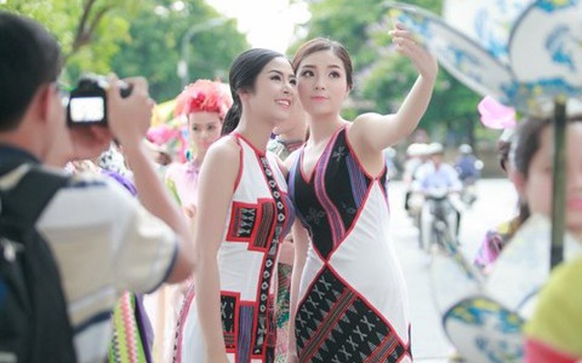 Sự thay đổi đáng kinh ngạc của 2 Hoa hậu bị chê "không xứng tầm"