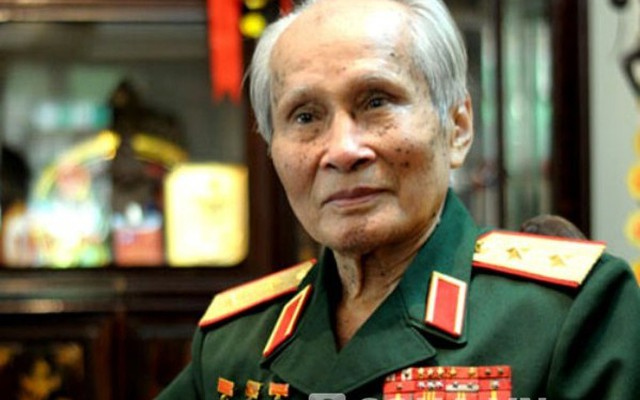 Tướng 89 tuổi “đòi” ra Trường Sa cùng 3 vị khách đặc biệt