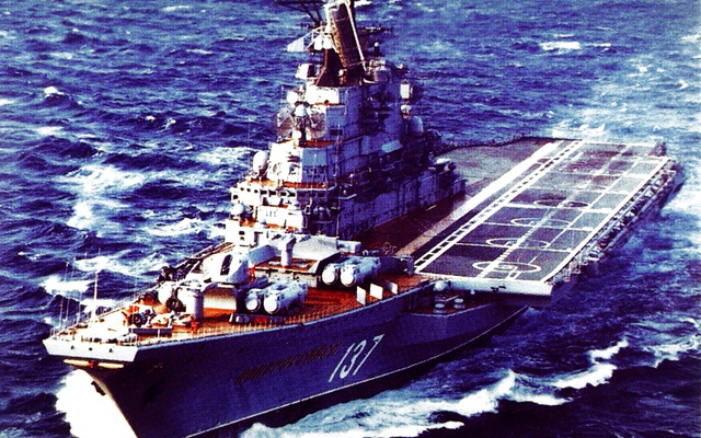 Tàu sân bay trực thăng mạnh nhất thế giới của Hải quân Liên Xô
