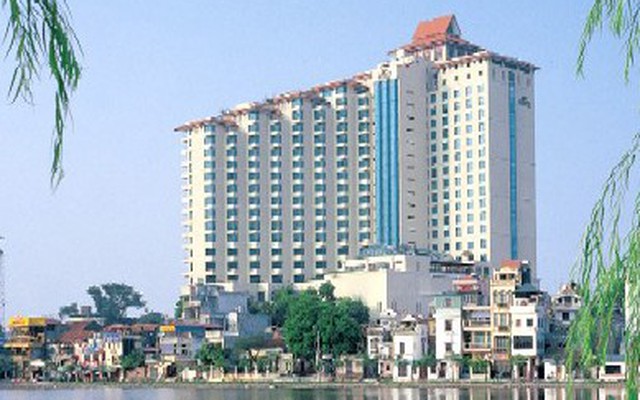 Quy định "kỳ khôi": Sofitel Plaza đang "gài bẫy" khách hàng?