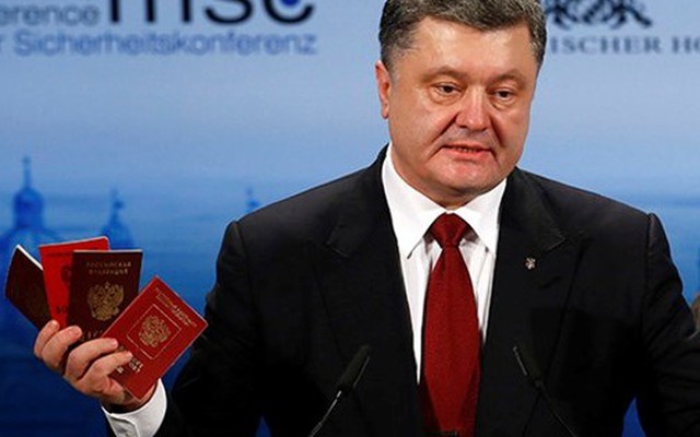 Tổng thống Ukraine trưng bằng chứng nói Nga “có mặt” ở Ukraine